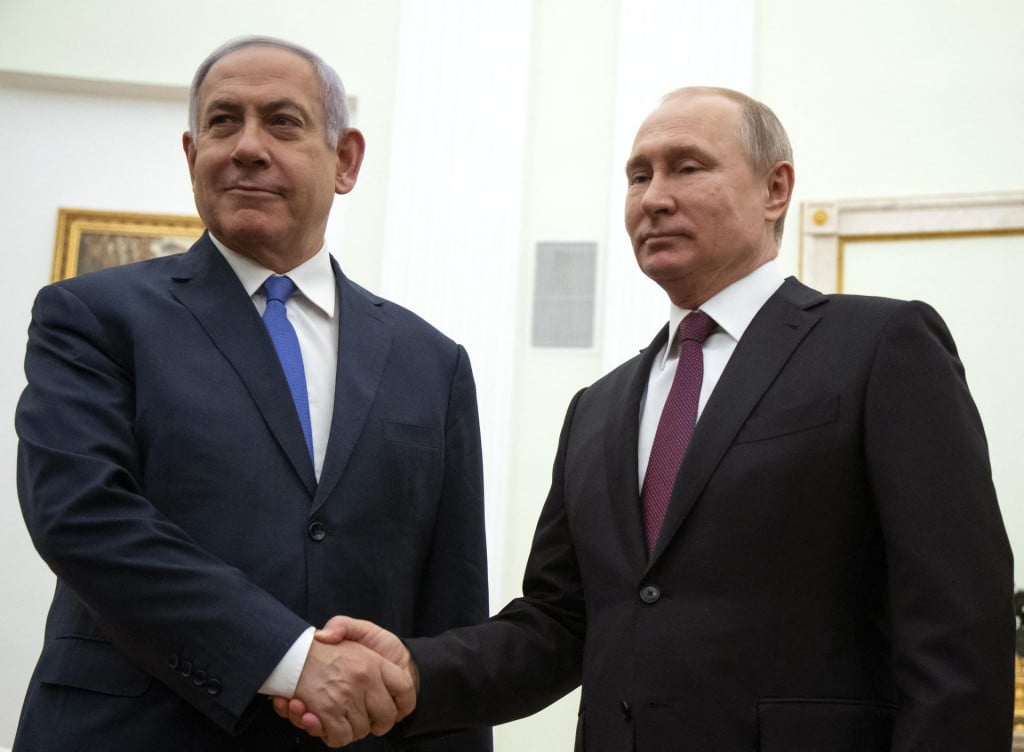 &lt;p&gt;Da je po Međunarodnom sudu pravde, ruski predsjednik Vladimir Putin i izraelski premijer Benjamin Netanyahu rukovali bi se u Haagu&lt;/p&gt;

&lt;p&gt; &lt;/p&gt;