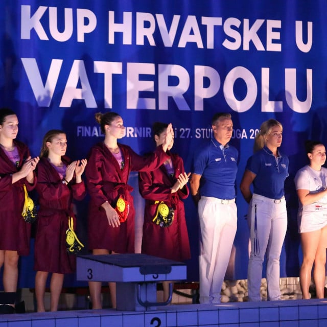 &lt;p&gt;Dubrovčanin Jakov Blašković i Lea Saftić iz Rijeke su sudili finale Kupa Hrvatske za vaterpolistice između splitskog Jadrana i zagrebačke Mladosti&lt;/p&gt;