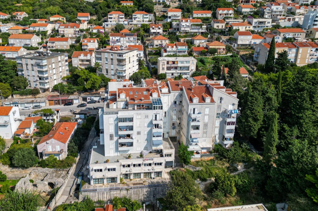 &lt;p&gt;Na sudu nije poznat slučaj isključenja nekog suvlasnika iz suvlasničke zajednice&lt;/p&gt;