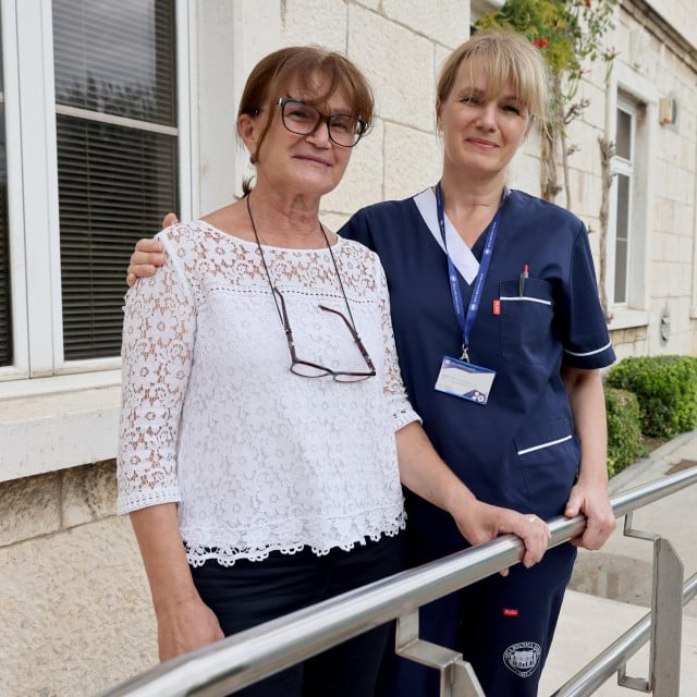 &lt;p&gt;Zadar, 130924.&lt;br&gt;
Dvije sestre ujedno su i glavne medicinske sestre, Daria Katusa u Opcoj bolnici Zadar, a Radojka Birkic u Ortopedskoj bolnici Biograd.&lt;br&gt;
Na fotografiji: Radojka Birkic i Daria Katusa,&lt;br&gt;