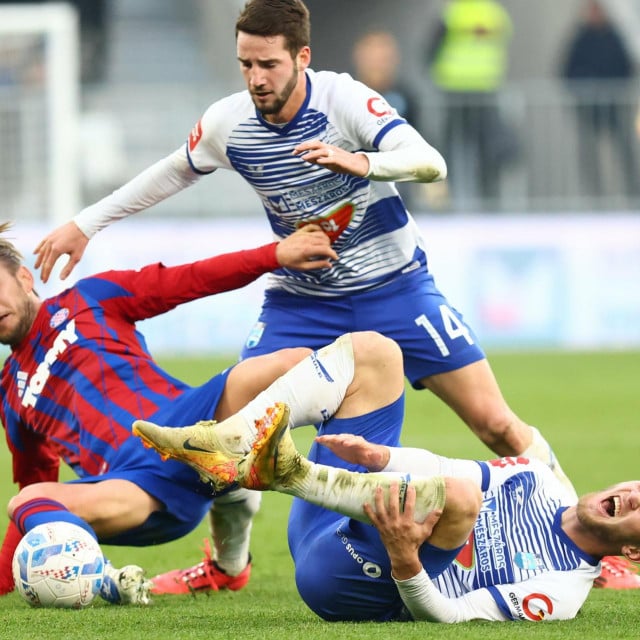 &lt;p&gt;Osijek, 241124.&lt;br&gt;
Opus Arena.&lt;br&gt;
Nogometna utakmica 14. kola SuperSport HNL-a, NK Osijek - HNK Hajduk.&lt;br&gt;
Na fotografiji: Ivan Rakitic, Luka Jelenic, Marko Soldo.&lt;br&gt;