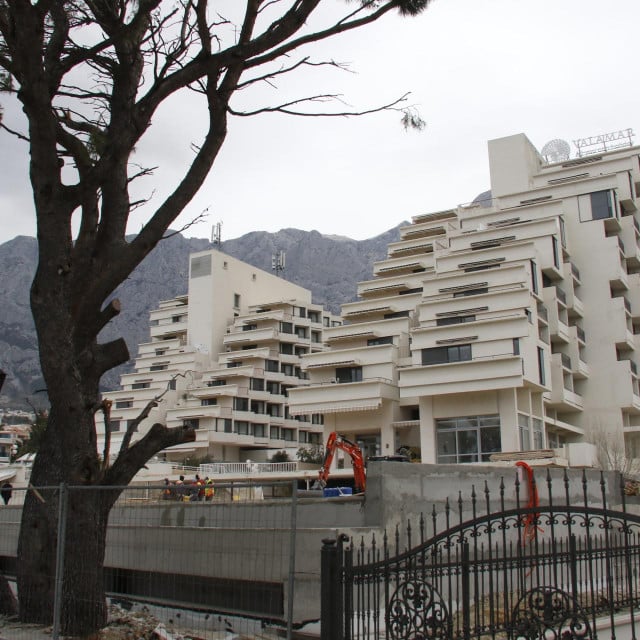 &lt;p&gt;Od Brela do Gradca novogodišnji dočeci zatvorenog tipa organizirat će se samo u makarskom Valamar hotelu Meteor, podgorskoj Aurori i baškovoškoj Slaviji&lt;/p&gt;

&lt;p&gt;&lt;br&gt;
 &lt;/p&gt;