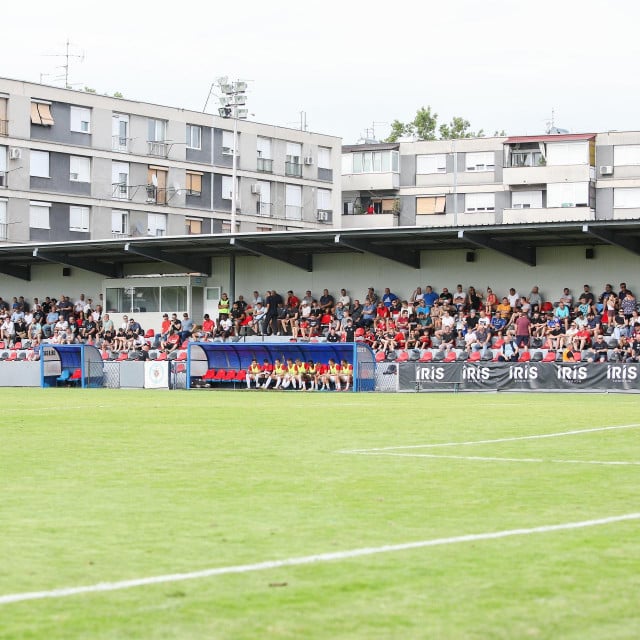 &lt;p&gt;Zagreb, 090624. Stadion NK Kustosija. Stadion Gradski vrt. Kvalifikacijska utakmica za SuperSport 1. NL, Kustosija - Orijent. Na fotografiji: navijaci