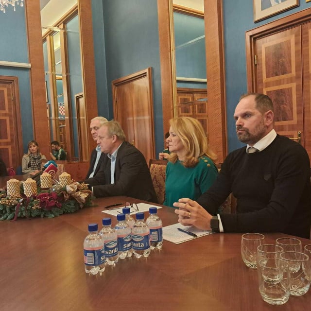 &lt;p&gt;Ivan John Krstičević, Branko Dukić, Mirjana Zubčić, Robertino Dujela&lt;/p&gt;