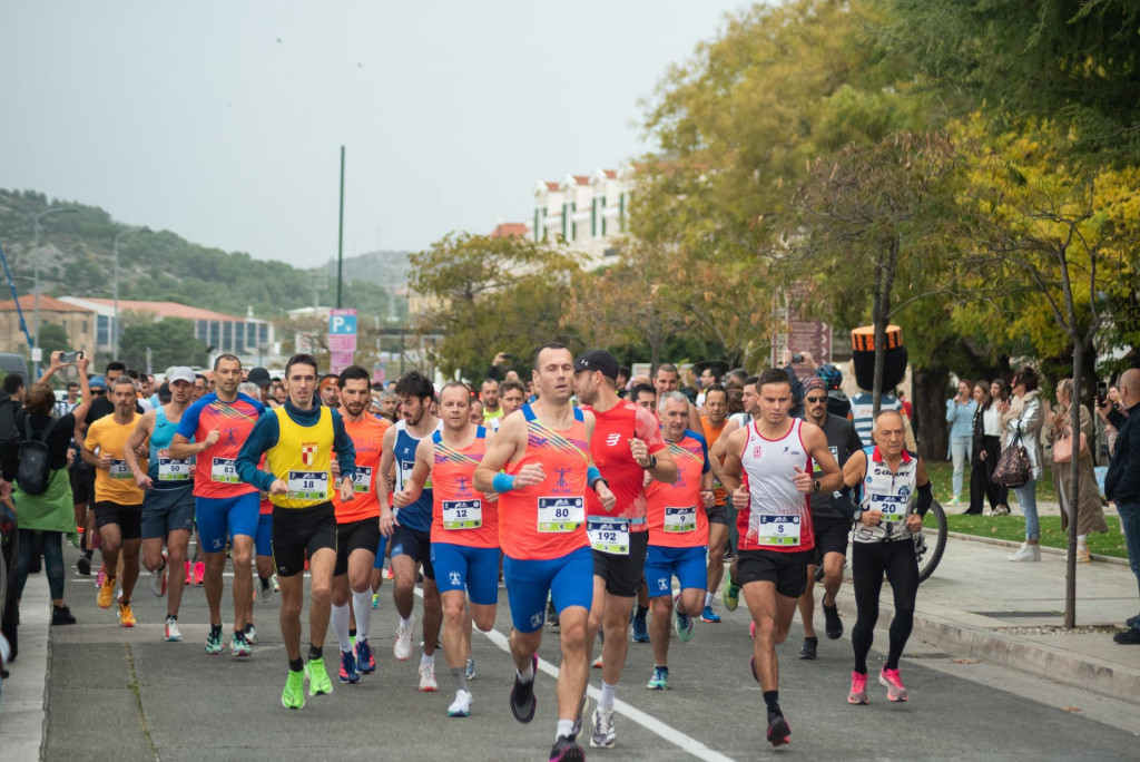 &lt;p&gt;U subotu će biti održan tradicionalni Šibenski polumaraton Runesco 2024.&lt;/p&gt;