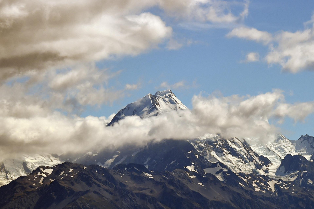 &lt;p&gt;Mount Cook&lt;/p&gt;