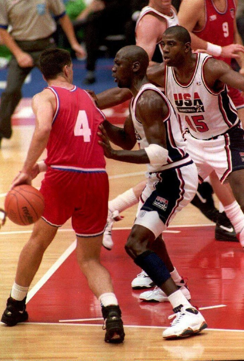 &lt;p&gt;Dražen Petrović i Michael Jordan u finalu OI 1992. godine u Barceloni&lt;/p&gt;