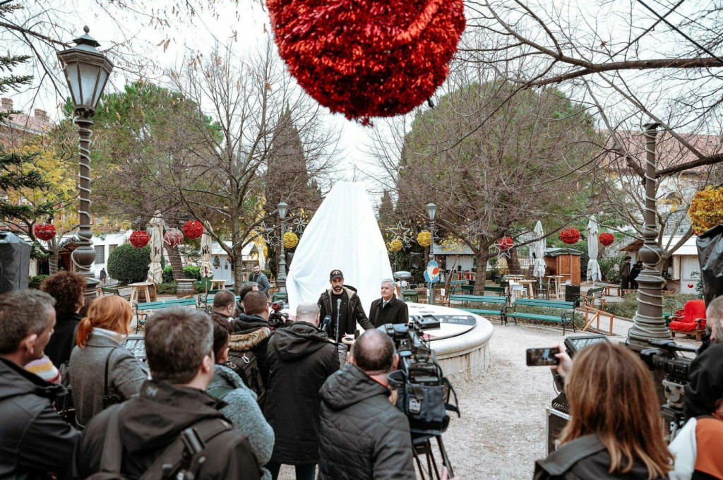 &lt;p&gt;Predstavljanje skulpture Povratak mačka Džingiskana održat će se u petak 13. prosinca u 9.30 sati u Perivoju Roberta Visianija&lt;/p&gt;