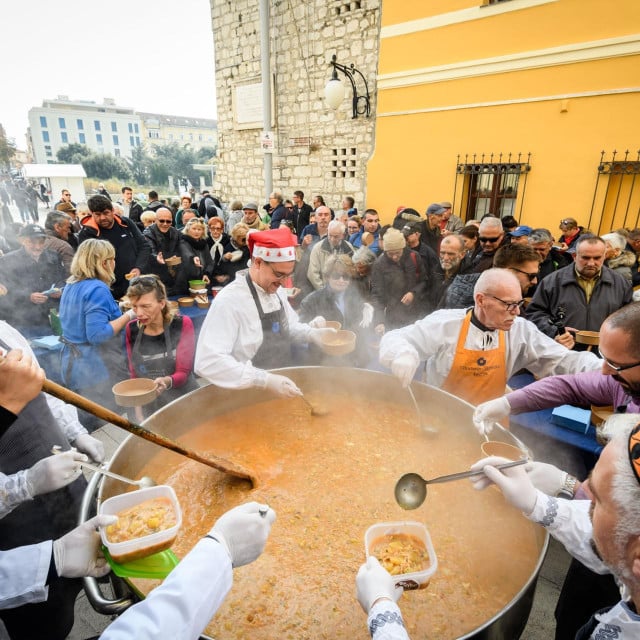 &lt;p&gt;Za Badnjak će šibenski obrtnici skuhati i podijeliti 1000 porcija bakalara&lt;/p&gt;