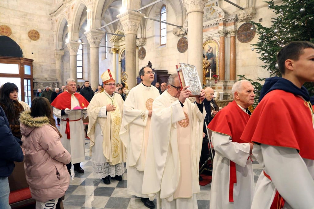 &lt;p&gt;Misno slavlje za Božić u šibenskoj katedrali&lt;/p&gt;