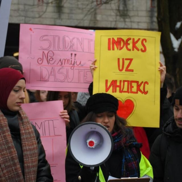 &lt;p&gt;Dio sarajevskih i banjolučkih studenata pokazao je solidarnost s kolegama iz Beograda i Novog Sada &lt;/p&gt;

&lt;p&gt; &lt;/p&gt;