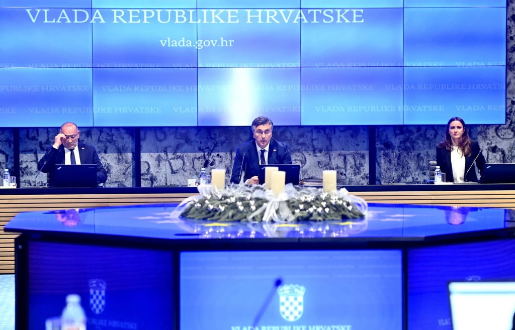 &lt;p&gt;Na sjednici Vlade Republike Hrvatske Andrej Plenković najavio nove sigurnosne mjere u školama&lt;/p&gt;