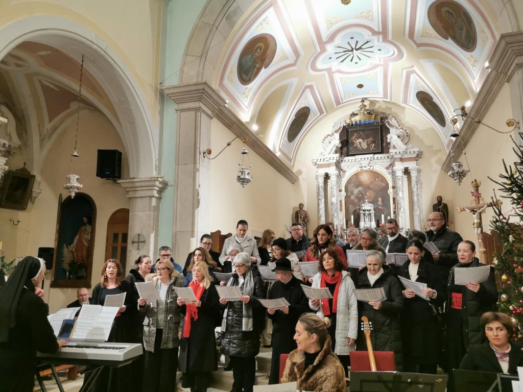 &lt;p&gt;Božićni koncert u župnoj Crkvi Navještenja Marijina u Supetru&lt;/p&gt;