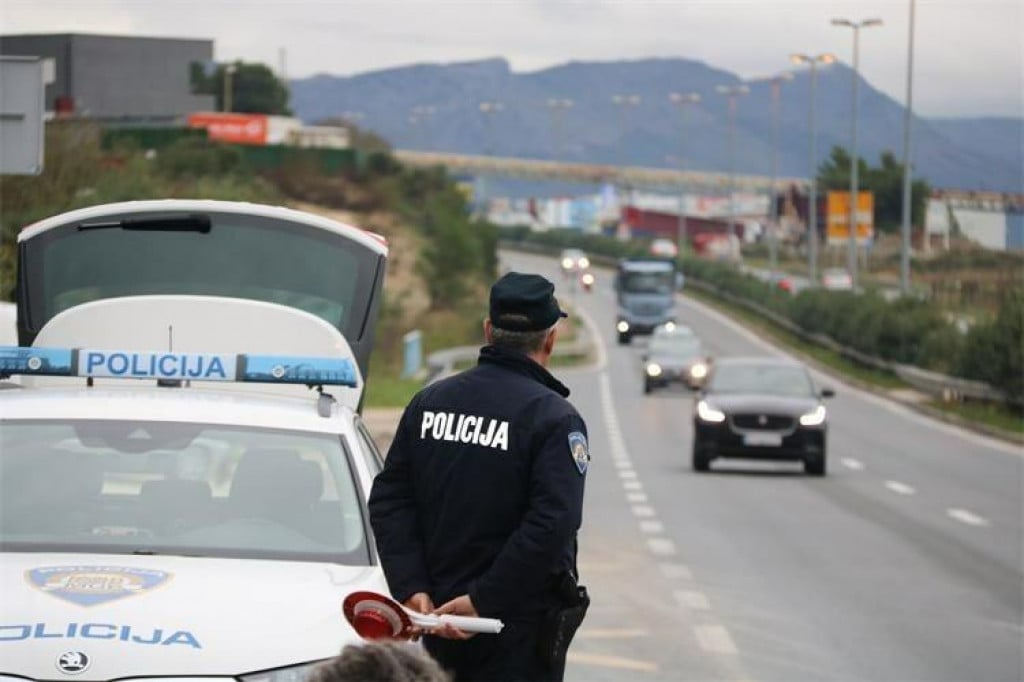 &lt;p&gt;Policija u akciji&lt;/p&gt;