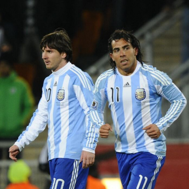 &lt;p&gt;Carlos Tevez (desno) i Leo Messi&lt;/p&gt;