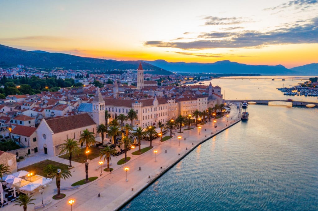 &lt;p&gt;Trogir&lt;/p&gt;