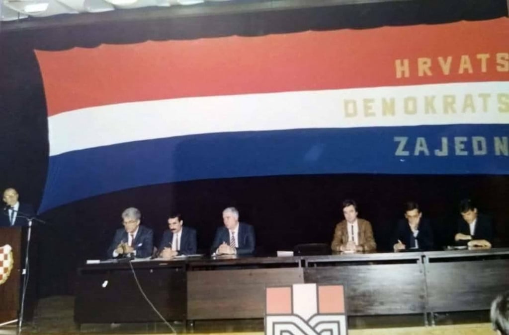 &lt;p&gt;Screenshot HDZ 1990. Split&lt;/p&gt;