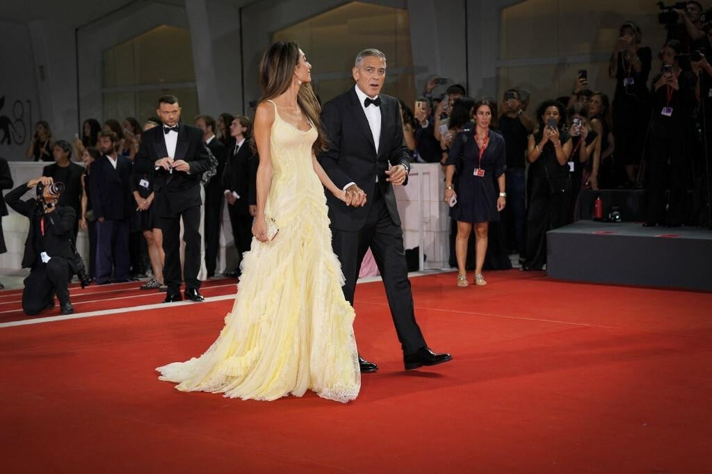 &lt;p&gt;Amal i  George Clooney &lt;/p&gt;