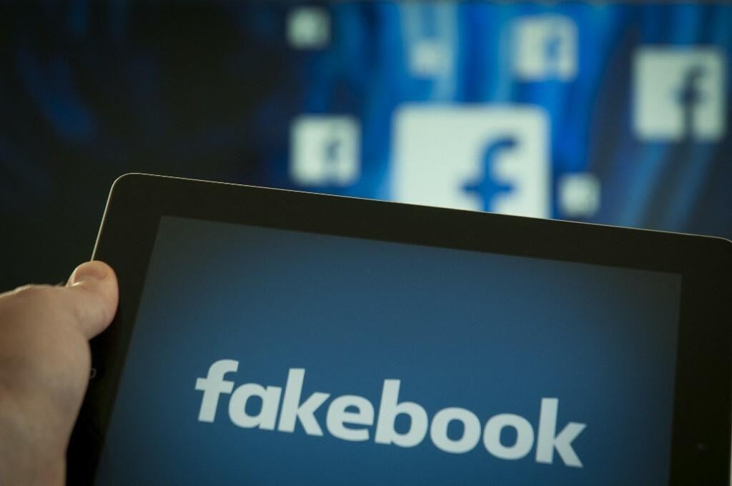 &lt;p&gt;Facebook postaje Fakebook&lt;/p&gt;