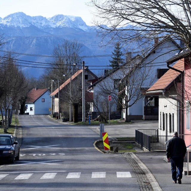 &lt;p&gt;Lovinac, 160124. Opcina Lovinac smjestena je u Lickom polju i broji oko 1000 stanovnika. Na fotografiji: Lovinac.