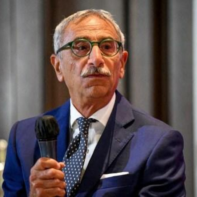 <p>Enrico Castellacci</p>