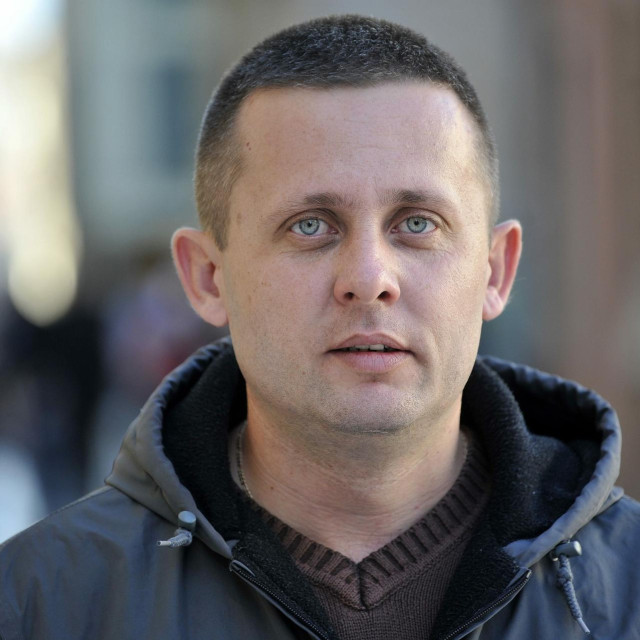 <p>Vi&scaron;eslav Dokoza<br>
&nbsp;</p>