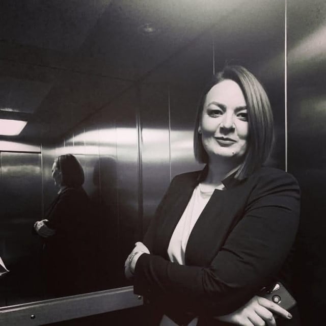 <p>Ivana Pezo Moskaljov: Dio sam &rdquo;stare &scaron;kole&ldquo;. Priznajem jedino pravi i temeljit pristup nekoj temi, prezirem povr&scaron;nost...&nbsp;Ali u dnevnom ritmu to postaje sve teže.</p>