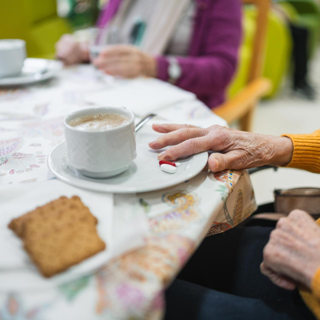 <p>Često je presudno napraviti pravilan razmak prilikom uzimanja lijekova ili razmotriti bezkofeinske opcije<br>
Shutterstock</p>
