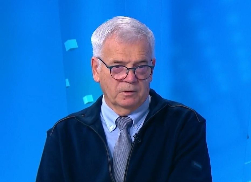 <p>Jozo Tomić</p>