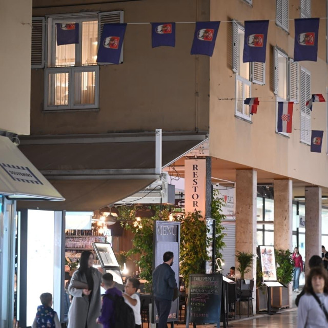 <p>Restoran Kompas na Kalelargi</p>