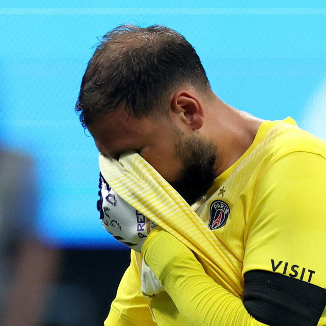 <p>Gianluigi Donnarumma</p>