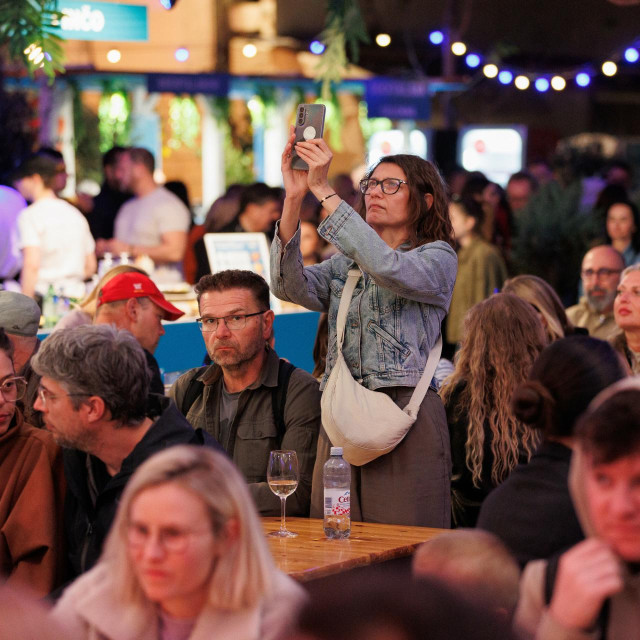 <p>Tuna sushi wine festival</p>