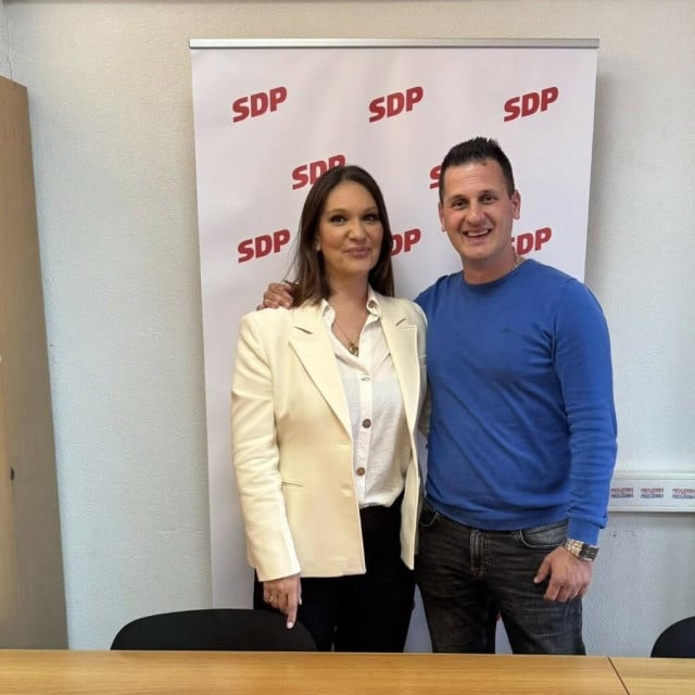 <p>Anita Bonačić Obradović i Sa&scaron;a &Scaron;krabić</p>