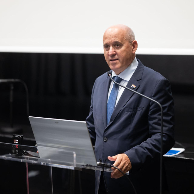 <p>Ministar Branko Bačić</p>