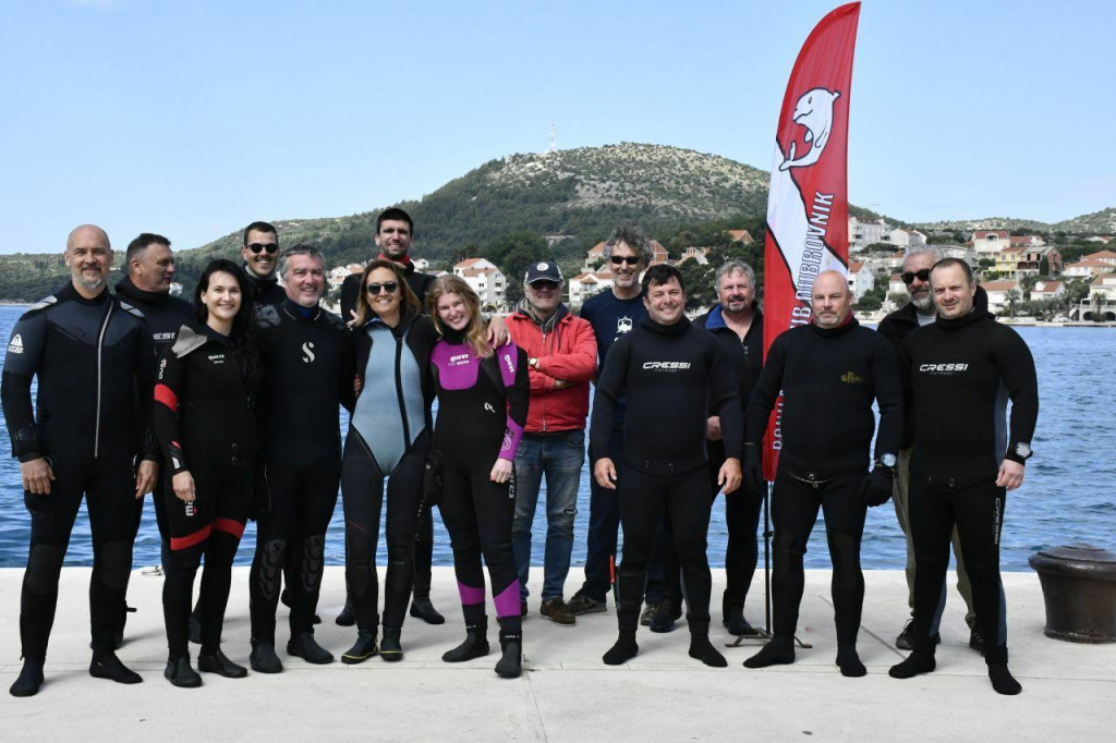 <p>SRED &Scaron;ijun iz Slanoga u organizaciji TZ Dubrovačkog primorja očistilo je podmorje</p>