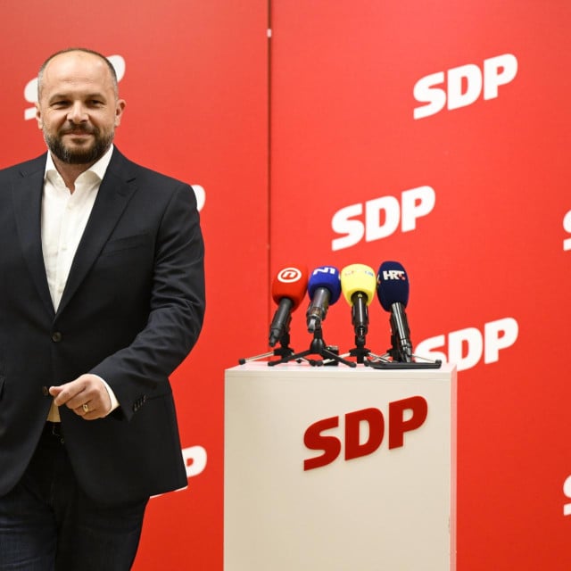 <p>Sini&Scaron;a Hajda&Scaron;&nbsp;Dončić - SDP slaže novu ekipu za izbore</p>

<p>&nbsp;</p>

<p>&nbsp;</p>