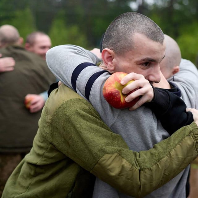 <p>Ukrajinski zarobljenici razmijenjeni za ruske vojnike</p>
