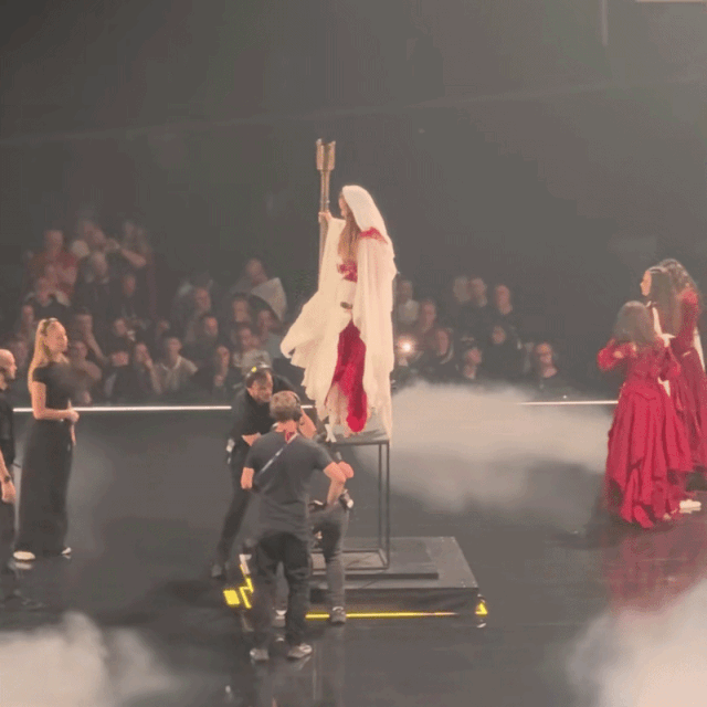 <p>tiktok gif</p>