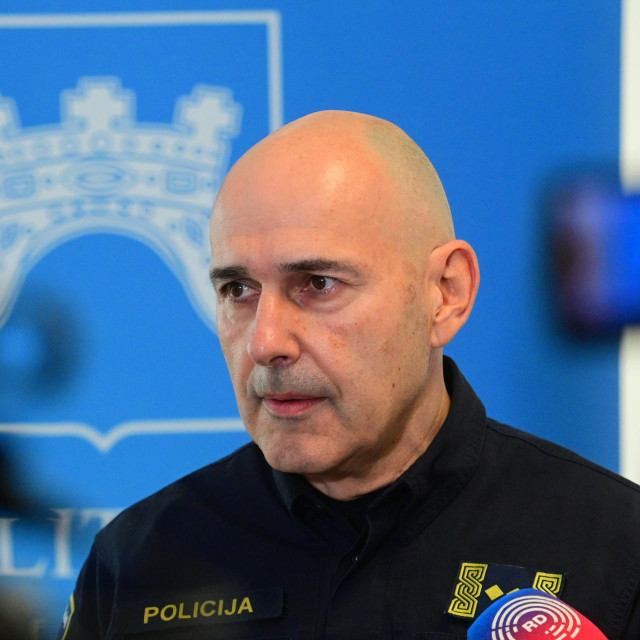 <p>načelnik Marko Srdarević<br>
<br>
&nbsp;</p>