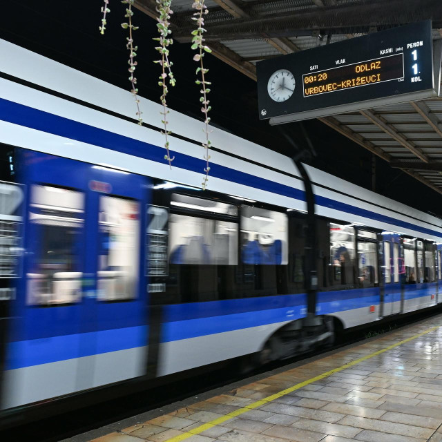 31751213