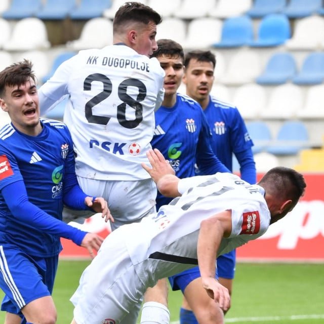 <p>Na semaforu pi&scaron;e 1:1: Andrija Balić je nabacio &lsquo;teledirigiranu&lsquo; loptu, preskočila je Dimitra Trajkova i obranu Rude&scaron;a i doletjela točno na glavu Mije Cakta&scaron;a za 2:1!</p>