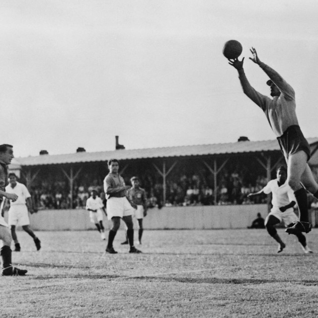 <p>Fotografija s dvoboja Indije i Francuske na Olimpijskim igrama u Londonu 1948.</p>