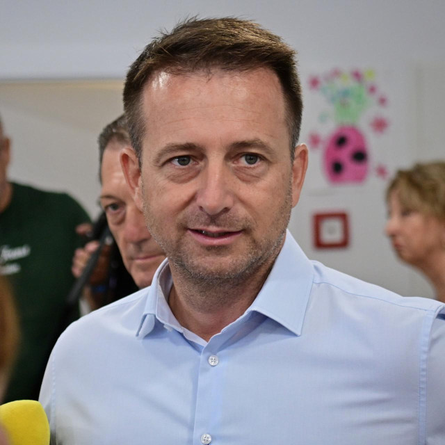 <p>Ante Bilić<br>
<br>
&nbsp;</p>