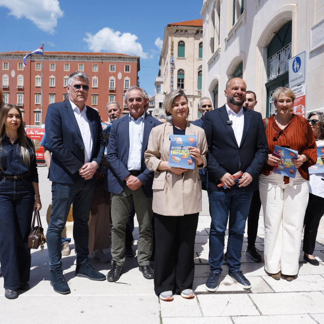 <p>Boris Lalovac,&nbsp;Damir Bakić, Sandra Benčić, Sini&scaron;a Hajda&scaron;&nbsp;Dončić</p>
