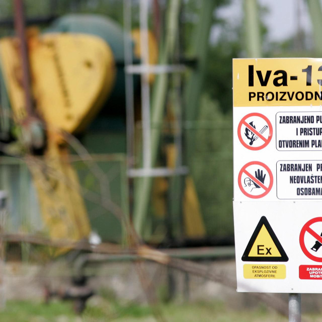 <p>Hoće li država inzistiranjem na rezervama nafte i plina i traženjem sanacije bu&scaron;otina vratiti INA-u u svoje vlasni&scaron;tvo?!</p>