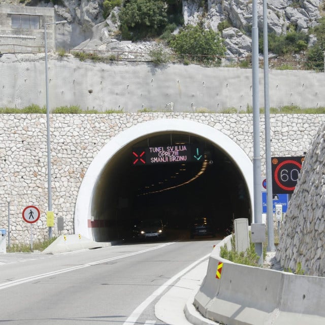 31783075
