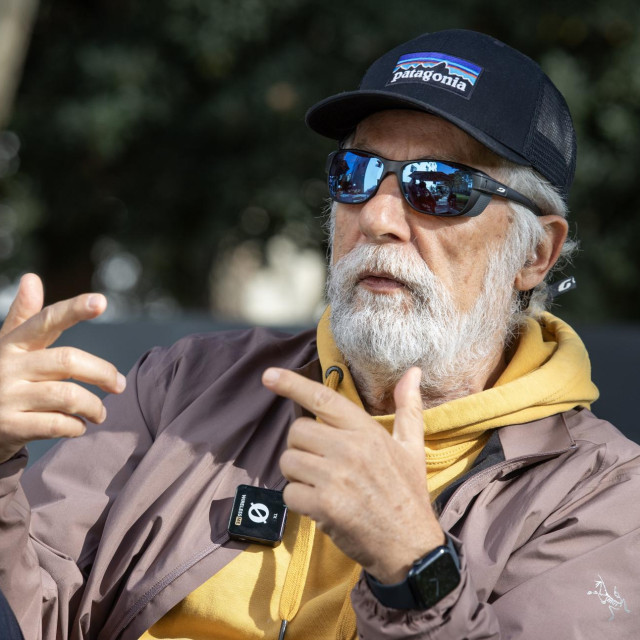 <p>Goran Senjanović<br>
<br>
&nbsp;</p>