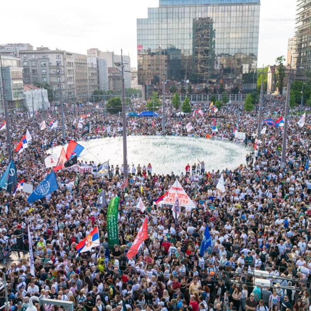 <p>Veliki prosvjedni skup na beogradskom Trgu Slavija u okviru kampanje Studenti pobjedjuju&nbsp;</p>