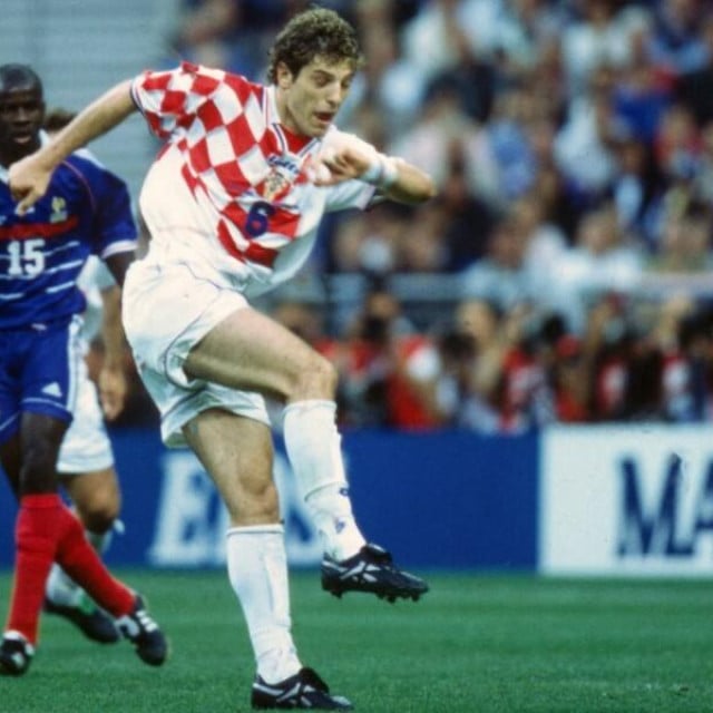 <p>Slaven Bilić na polufinalu SP-a s Francuskom 1998., u pozadini krvnik Hrvatske Lilian Thuram</p>