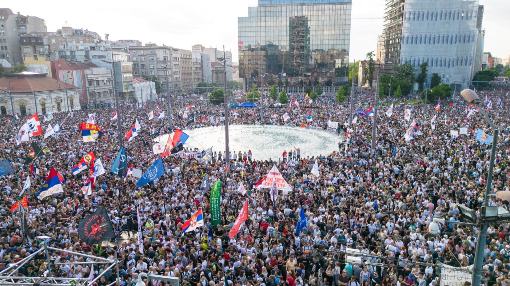 <p>Veliki prosvjedni skup na beogradskom Trgu Slavija u okviru kampanje Studenti pobjedjuju&nbsp;</p>
